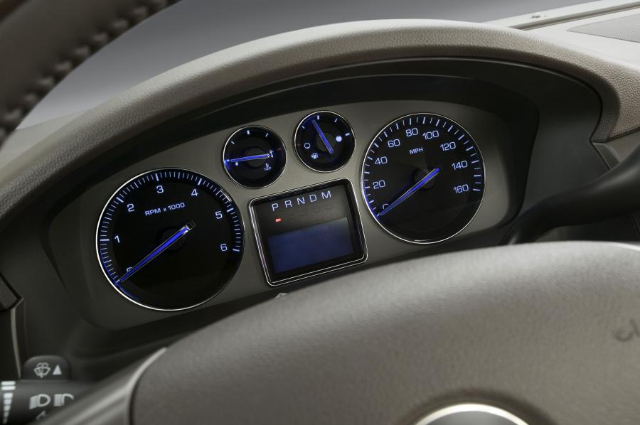  Cadillac Escalade 2007 года  (фото 24 из 106)